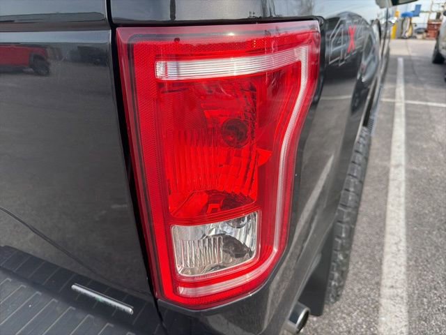 Used 2015 Ford F150 XLT w/ Equipment Group 301A Mid AWD/4WD image 7