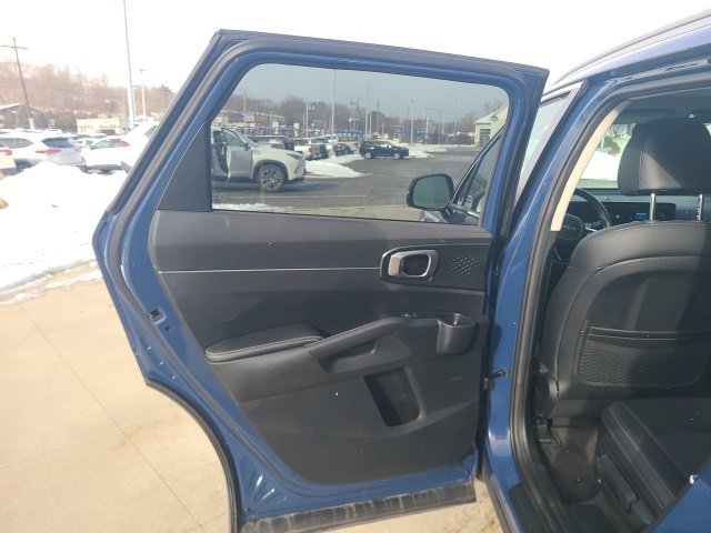 Used 2024 Kia Sorento S w/ Panoramic Sunroof Package image 14