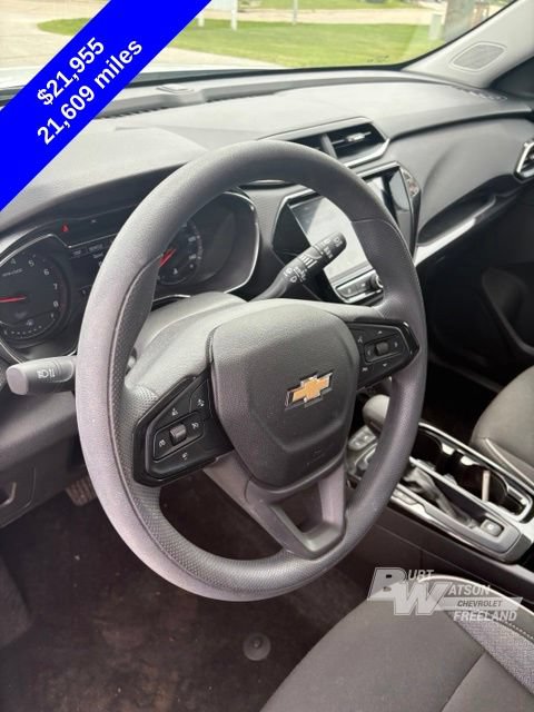 Used 2023 Chevrolet TrailBlazer LT w/ Convenience Package AWD/4WD image 16