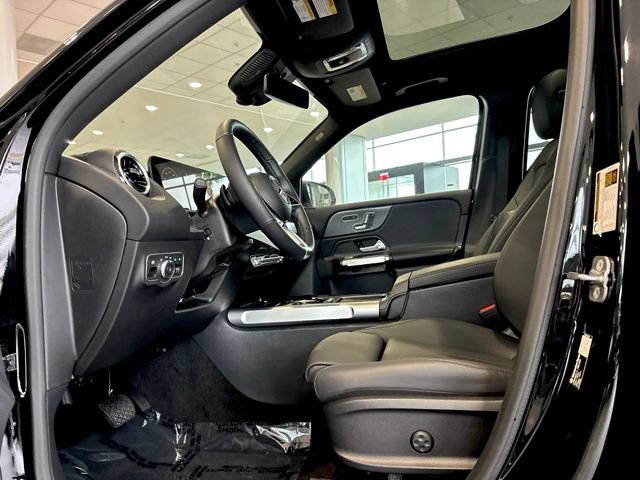 Certified 2026 Mercedes-Benz GLB 250 4MATIC image 17