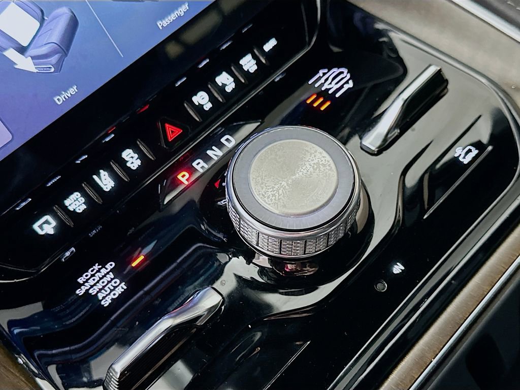 Used 2023 Jeep Grand Wagoneer 4WD image 34