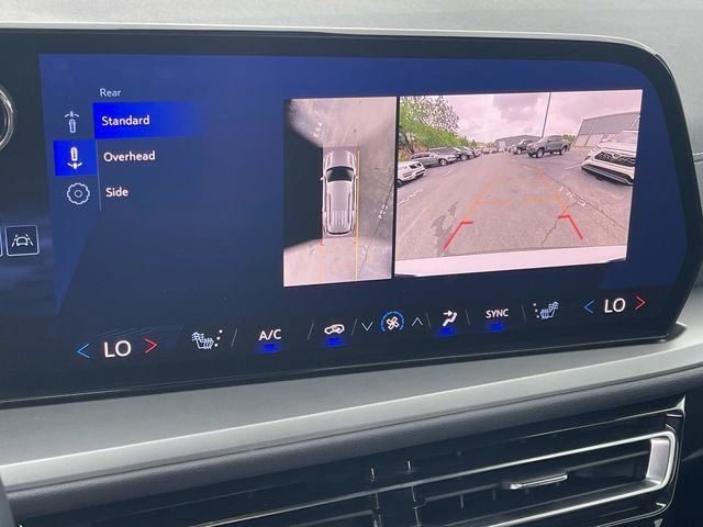 Used 2024 Chevrolet Traverse LT FWD image 36