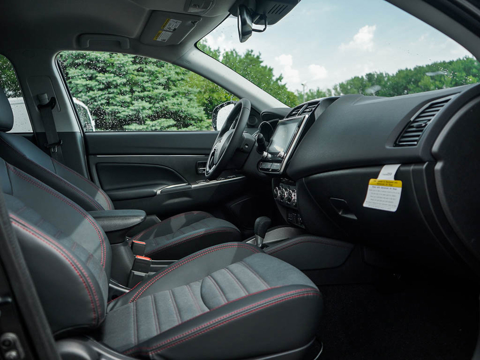 New 2025 Mitsubishi Outlander Sport SE image 10