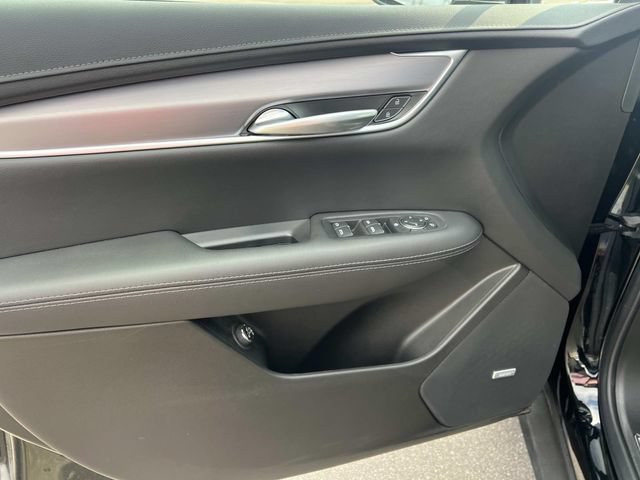 Certified 2025 Cadillac XT5 Luxury w/ LPO, Floor Liner Package FWD image 14