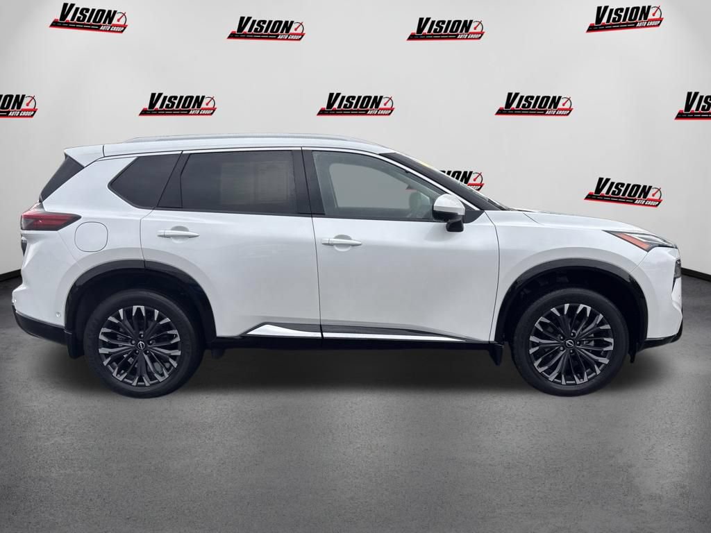 Certified 2024 Nissan Rogue Platinum AWD/4WD image 4
