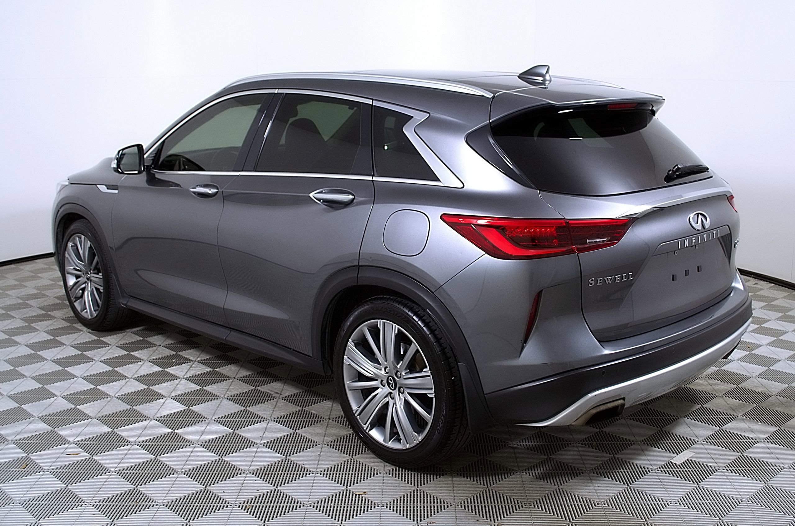 Used 2021 INFINITI QX50 Sensory FWD image 9