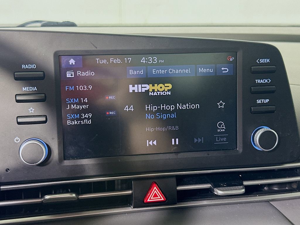 Used 2023 Hyundai Elantra SEL w/ Cargo Package image 28