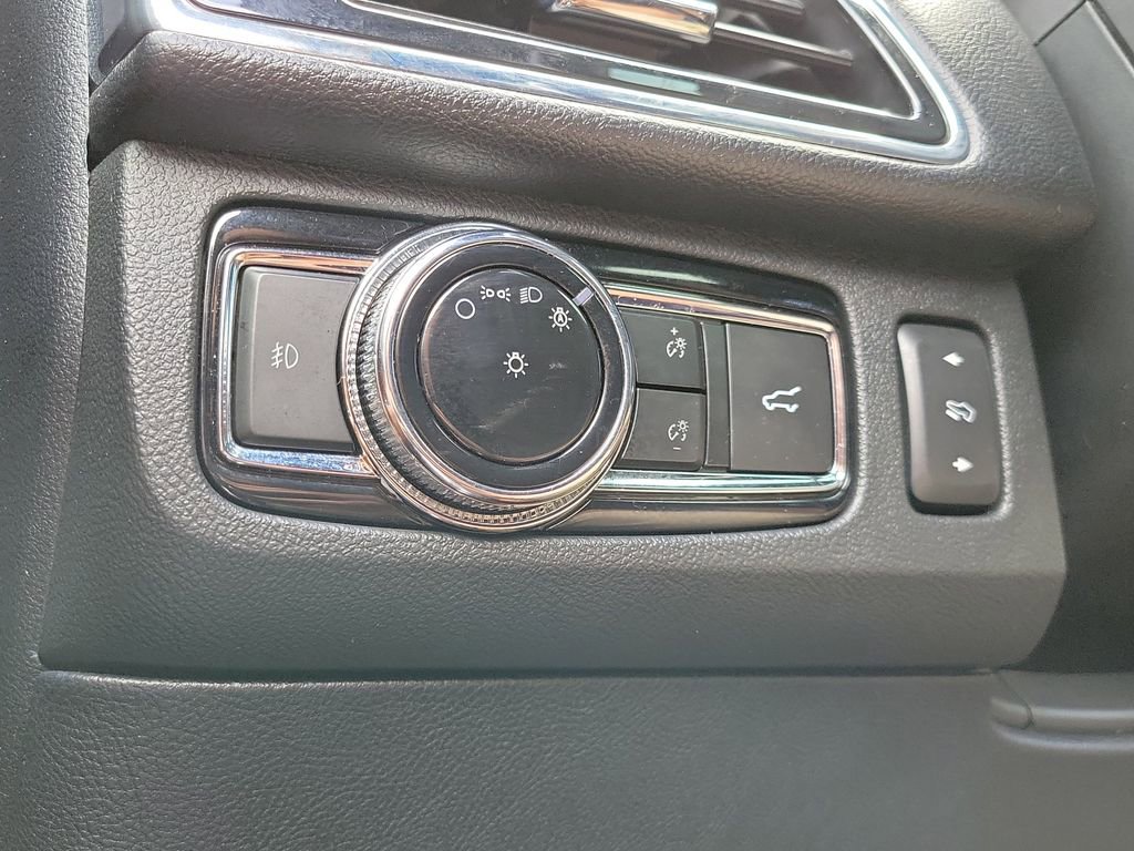 Used 2018 Lincoln Navigator L Reserve w/ Technology Package image 32