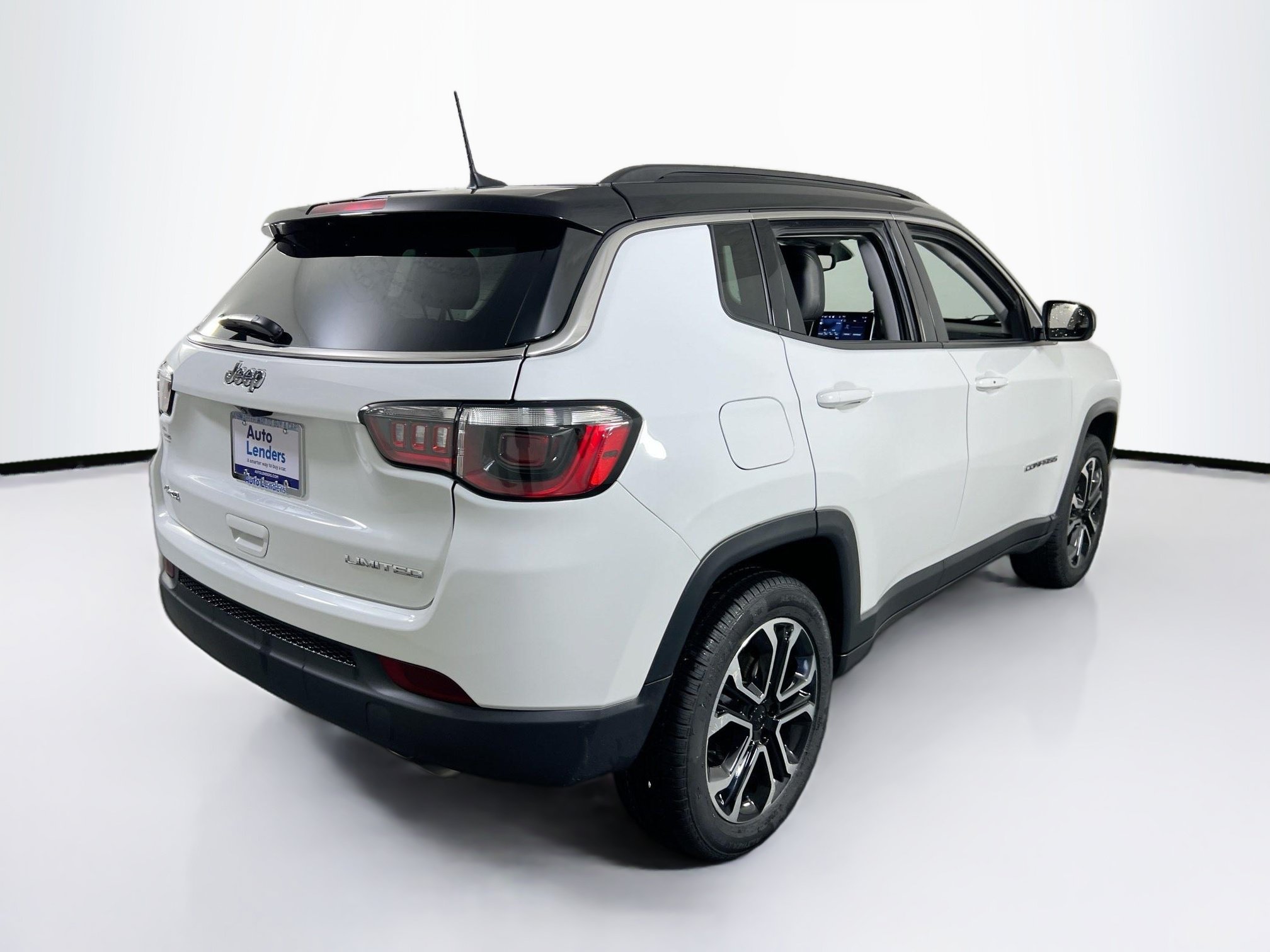 Used 2022 Jeep Compass Limited AWD/4WD image 5