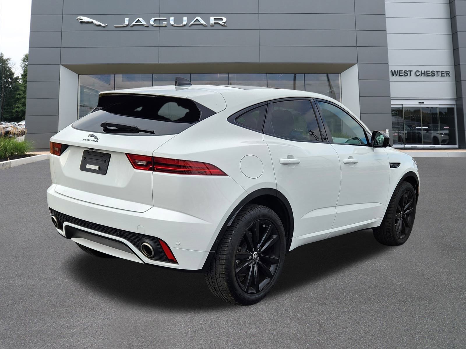 Certified 2024 Jaguar E-PACE R-Dynamic SE image 4