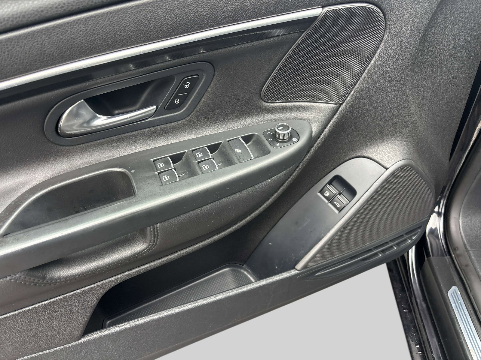 Used 2013 Volkswagen Eos image 10