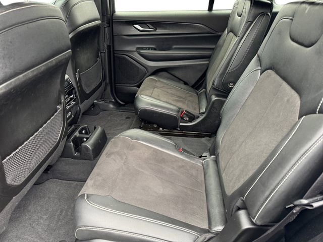 Certified 2023 Jeep Grand Cherokee L Laredo image 16