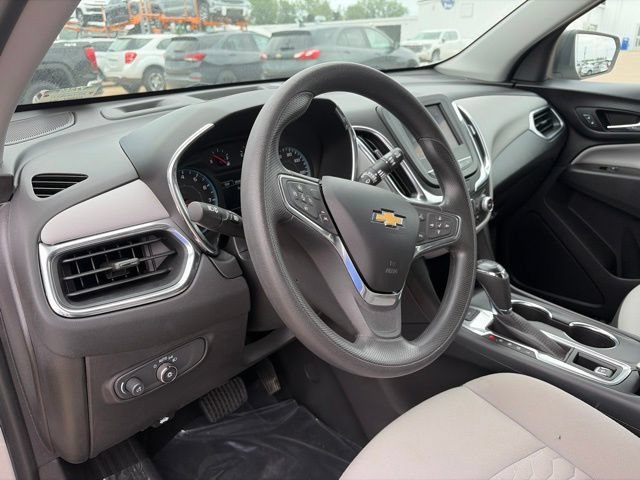 Used 2021 Chevrolet Equinox LS w/ LS Convenience Package AWD/4WD image 15