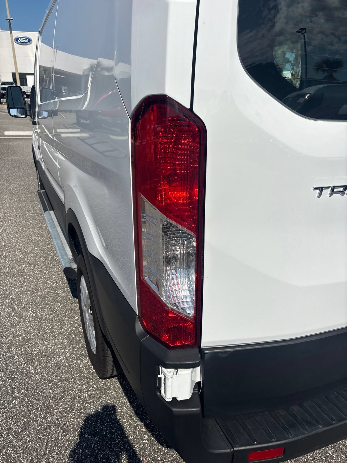 Used 2024 Ford Transit 250 Low Roof w/ Exterior Upgrade Package RWD image 9
