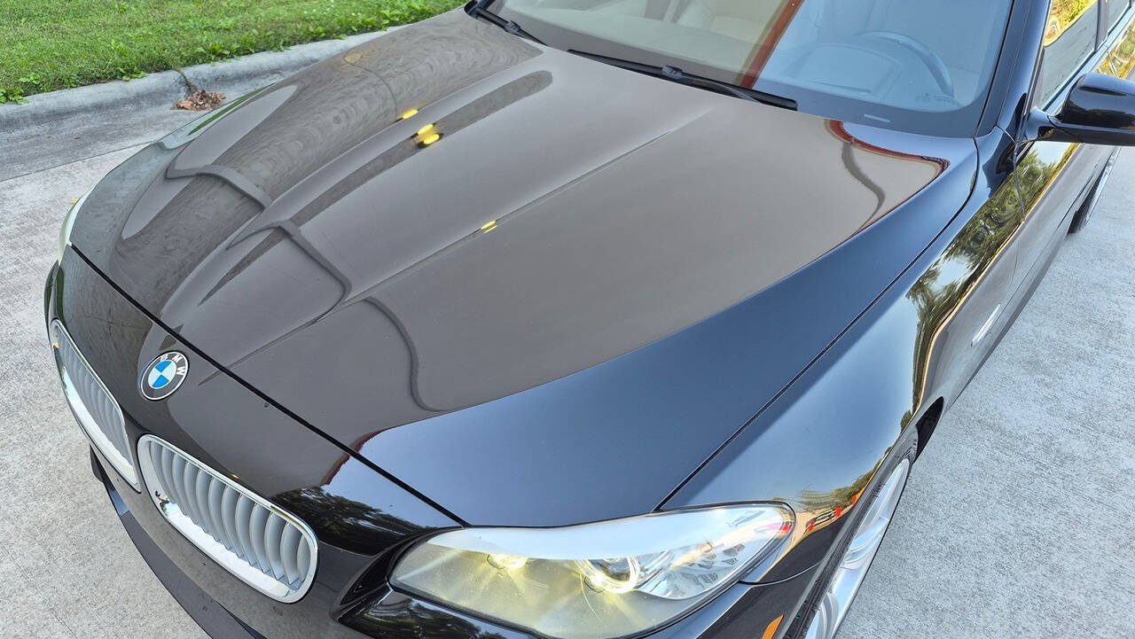 Used 2013 BMW 550i xDrive Sedan AWD/4WD image 13