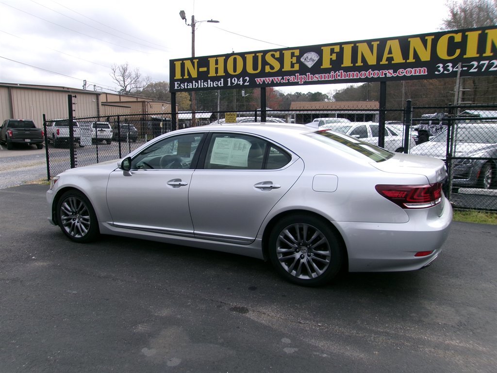Used 2016 Lexus LS 460 w/ Comfort Package image 12