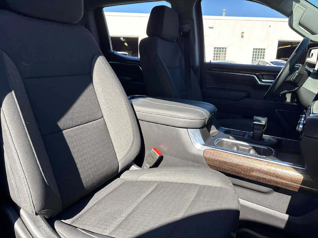 Certified 2024 GMC Sierra 1500 Elevation w/ LPO, Elevation Black Package AWD/4WD image 36