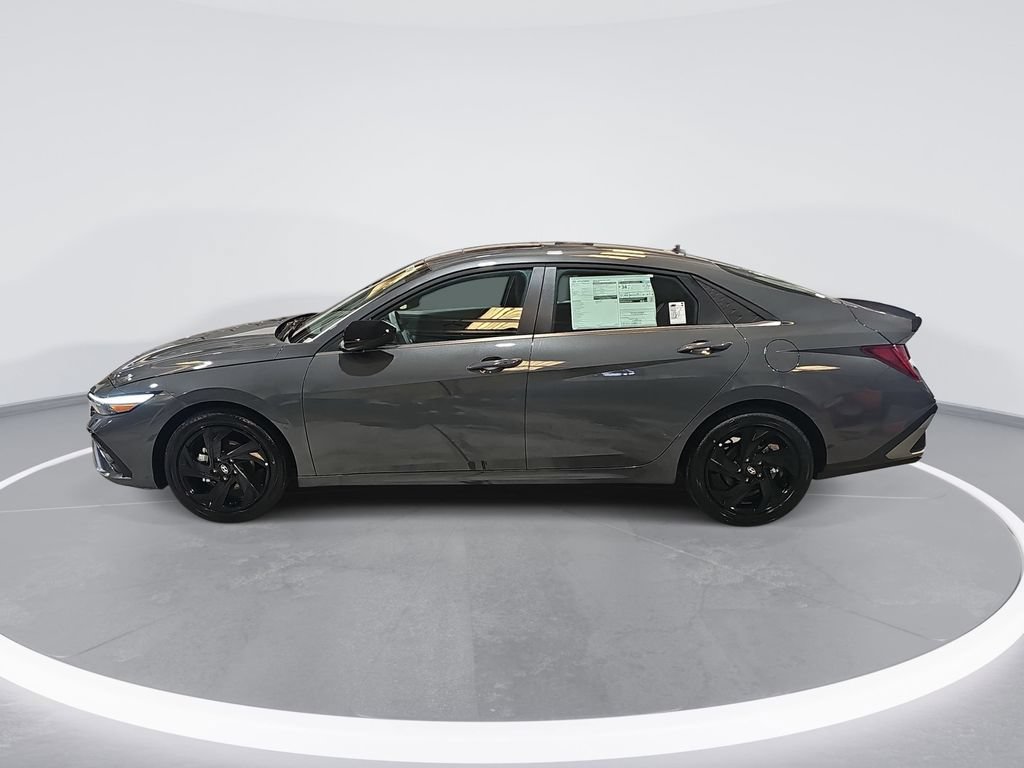 New 2026 Hyundai Elantra SEL Sport Premium FWD image 8