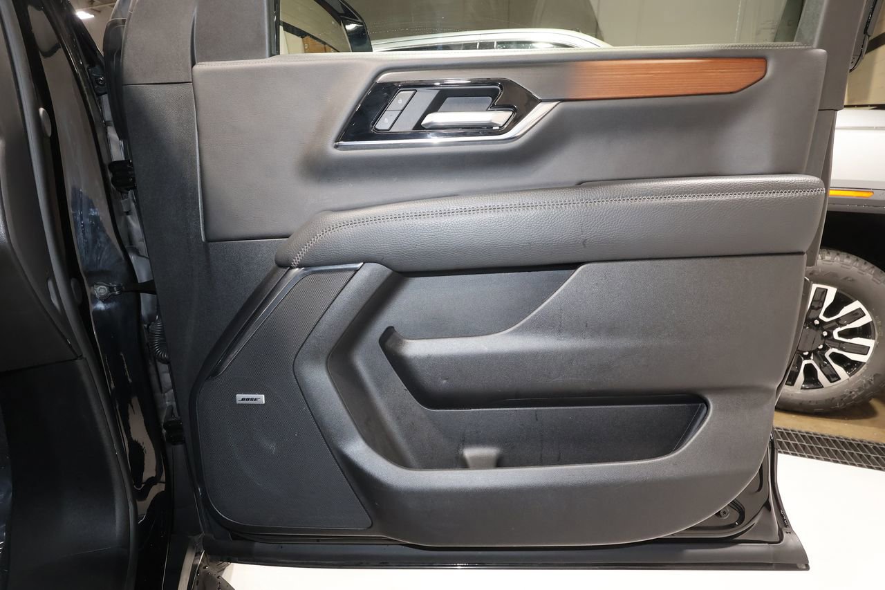 Certified 2025 GMC Yukon Denali image 19