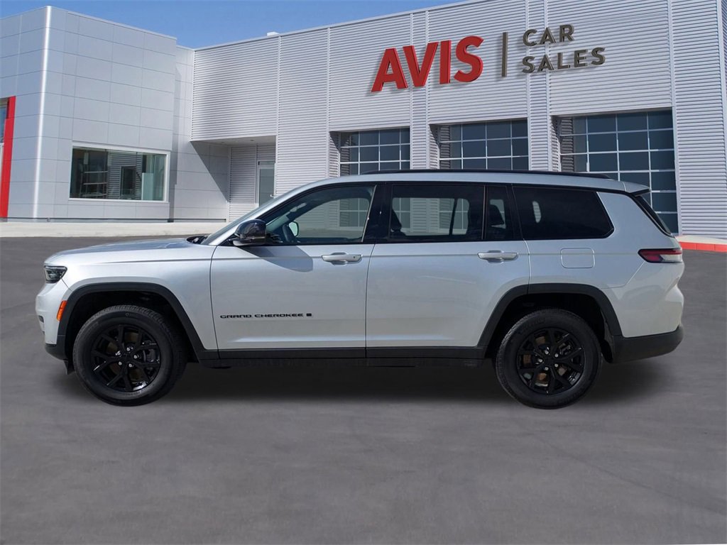 Used 2024 Jeep Grand Cherokee L Laredo image 10