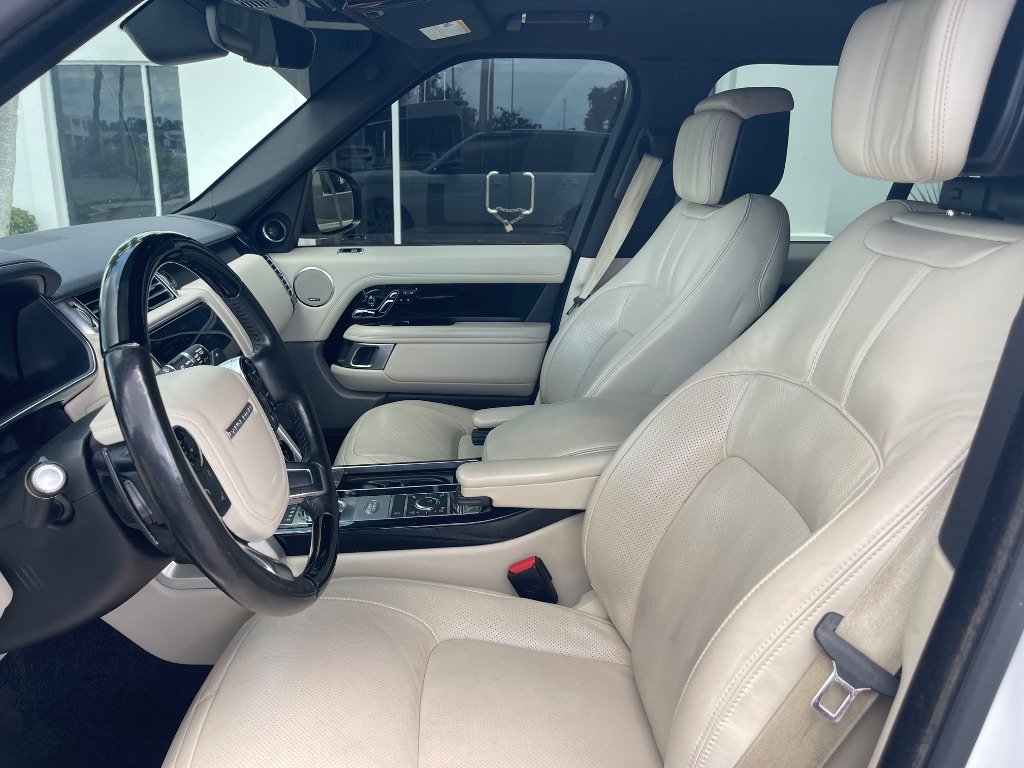 Used 2018 Land Rover Range Rover Supercharged AWD/4WD image 3