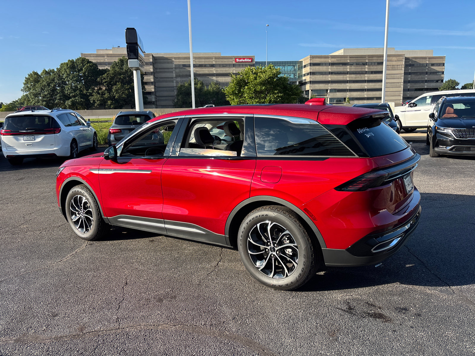 New 2026 Lincoln Nautilus Premier w/ Equipment Group 102A AWD/4WD image 5