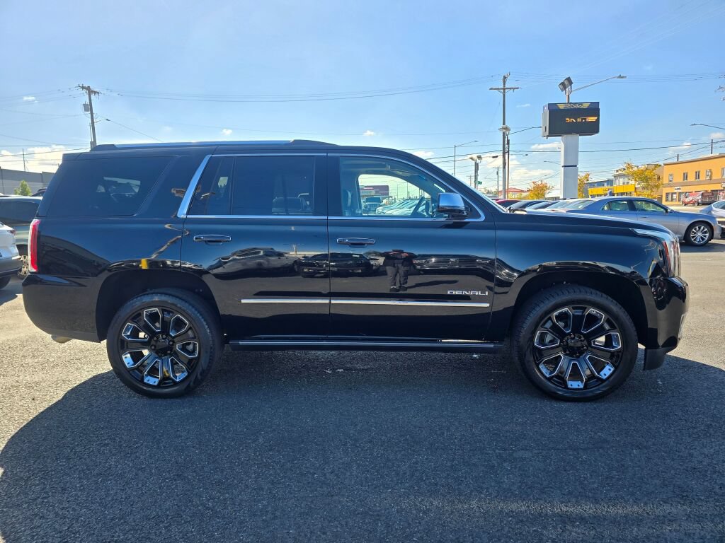 Used 2019 GMC Yukon Denali w/ Denali Ultimate Black Edition AWD/4WD image 5