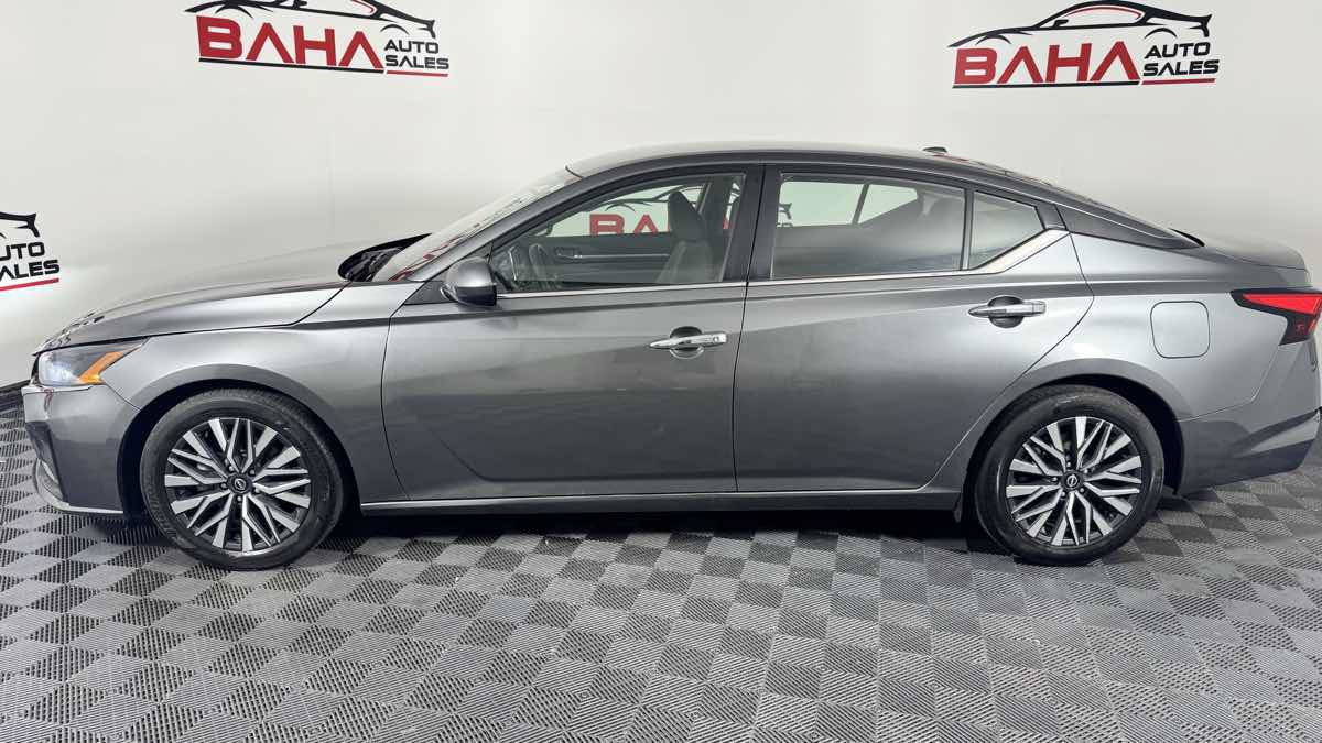 Used 2023 Nissan Altima 2.5 SV FWD image 4