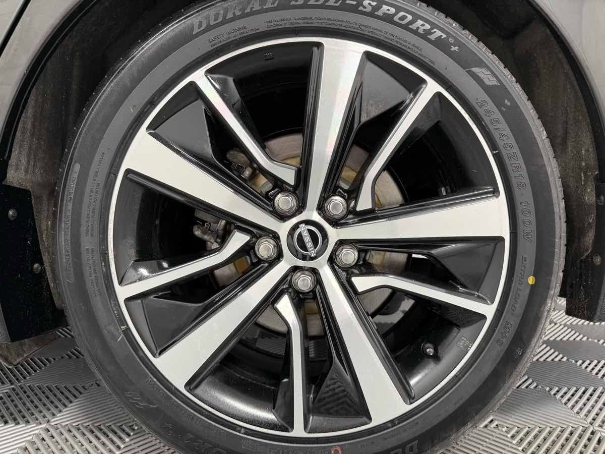 Used 2023 Nissan Maxima SL image 31