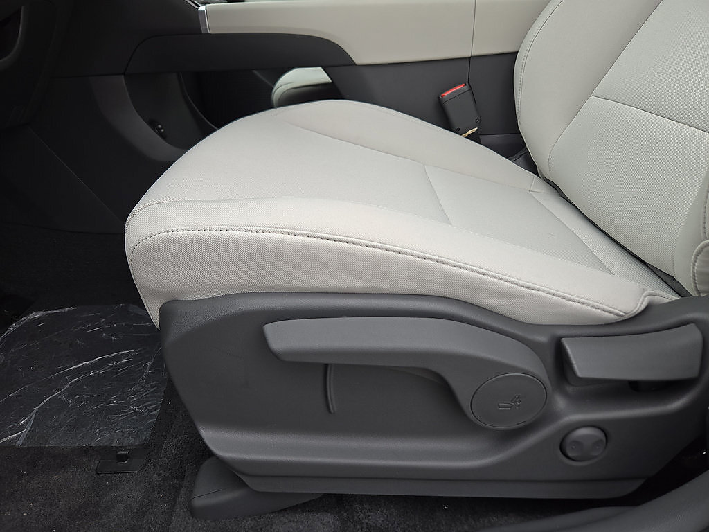 New 2026 Hyundai Santa Fe SE FWD image 25