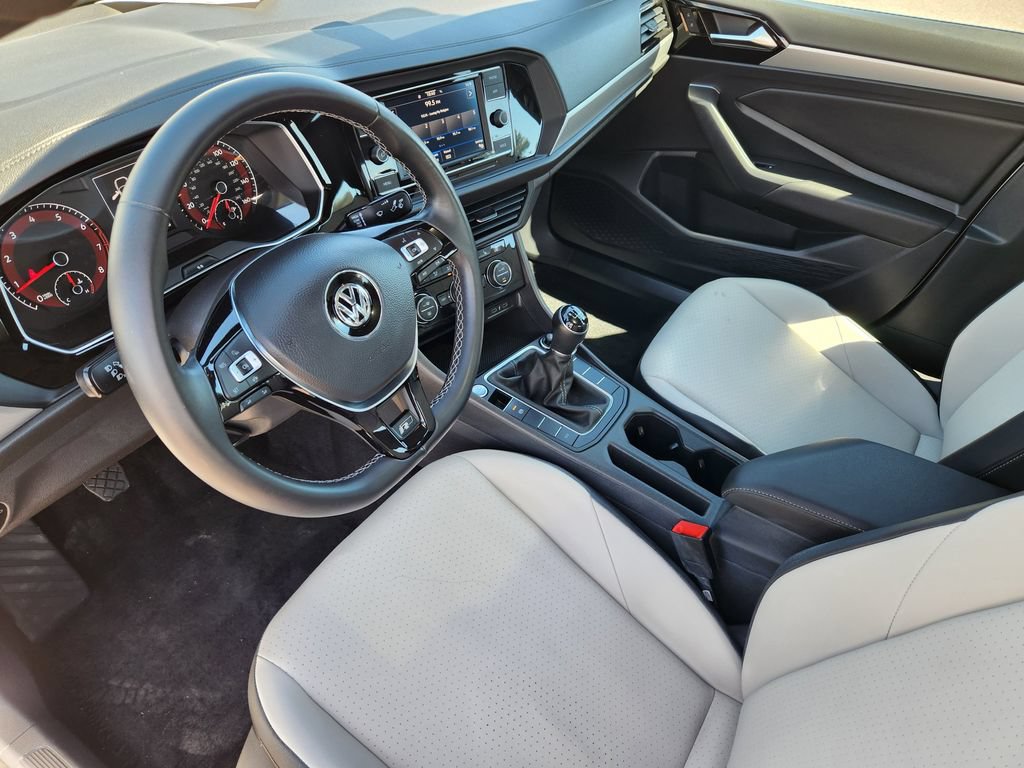 Certified 2020 Volkswagen Jetta R-Line w/ R-Line Cold Weather Package FWD image 11
