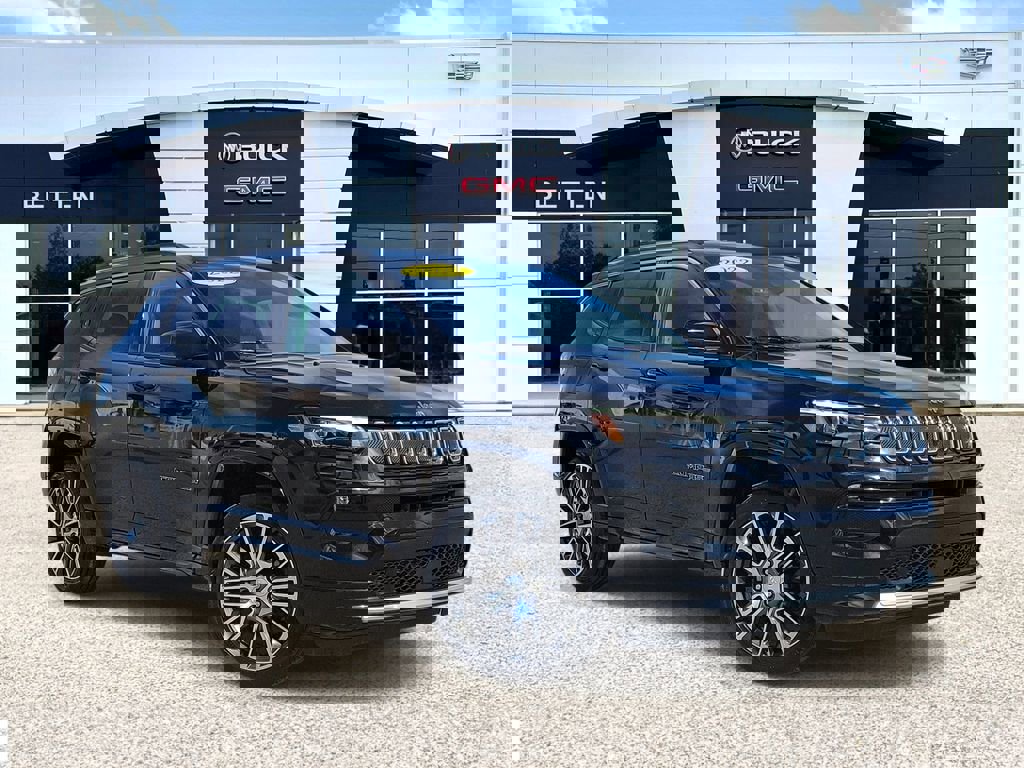 Used 2022 Jeep Compass Limited w/ Elite Group image 1