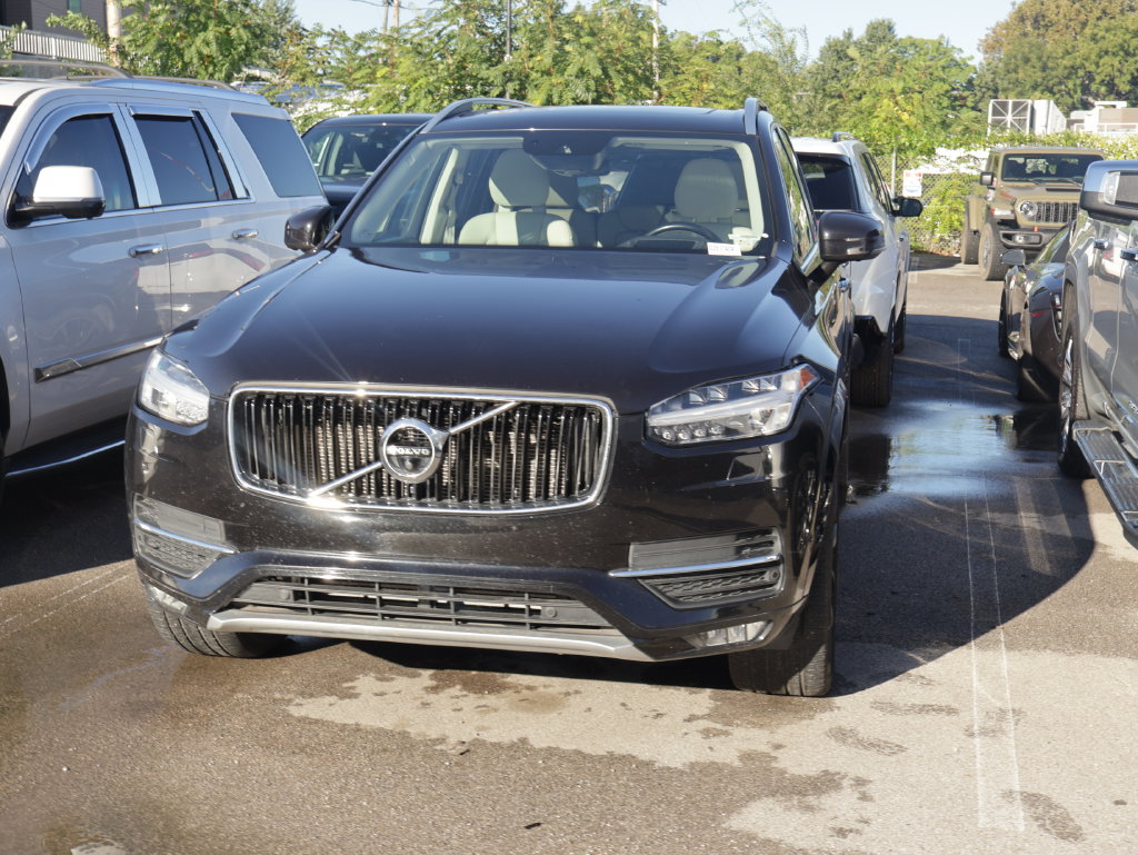 Used 2018 Volvo XC90 T6 Momentum w/ Convenience Package AWD/4WD image 11