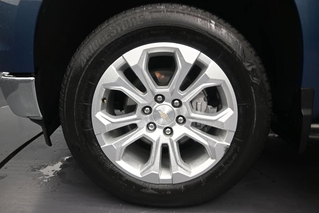 Used 2024 Chevrolet Silverado 1500 LTZ RWD image 14