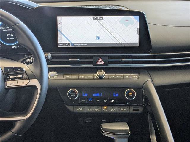 Used 2023 Hyundai Elantra Limited image 14