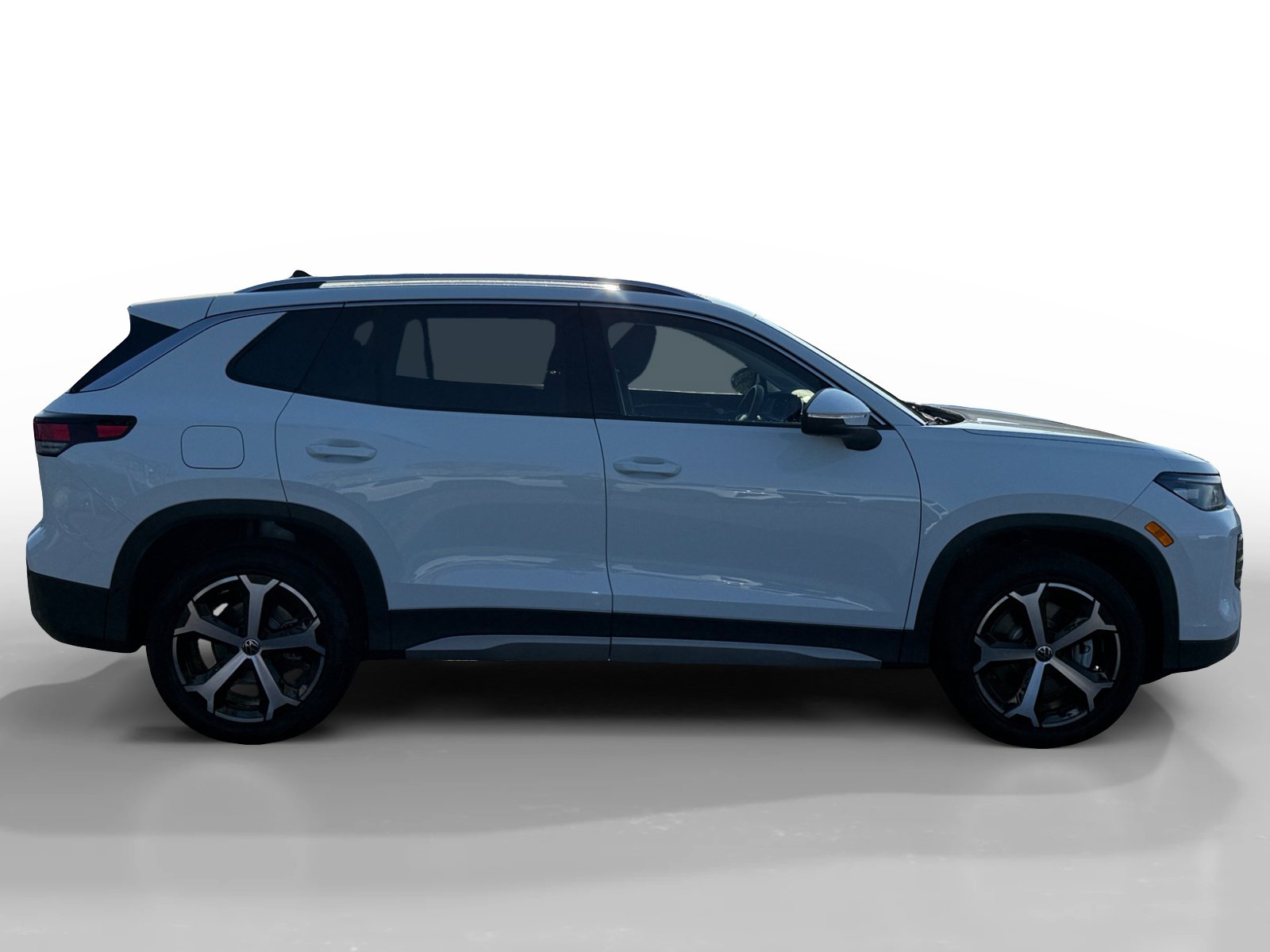 New 2026 Volkswagen Tiguan SE image 6