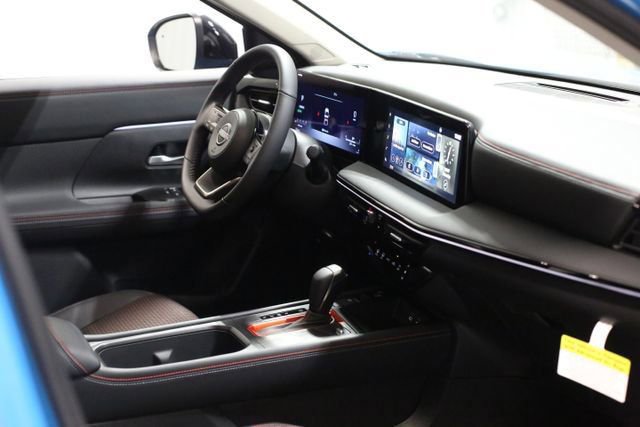 New 2025 Nissan Kicks SR w/ SR Premium Package image 20