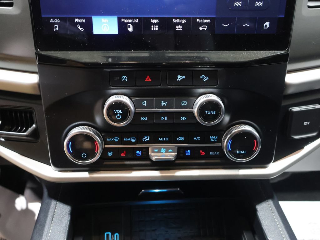 Used 2023 Ford Expedition XLT AWD/4WD image 29