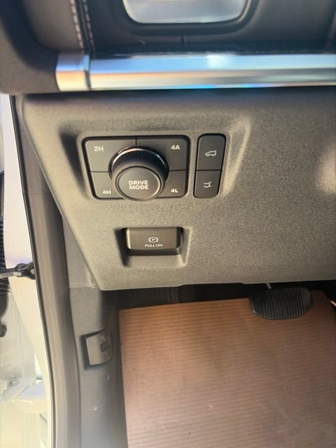 New 2026 Ford Expedition Max Platinum w/ Stealth Appearance Package AWD/4WD image 32