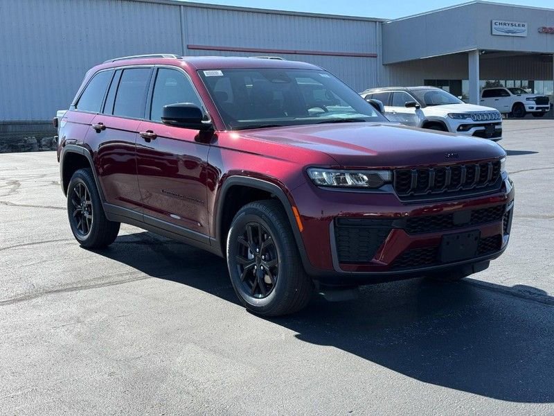 New 2026 Jeep Grand Cherokee Altitude image 2