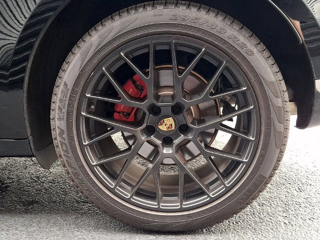 Used 2018 Porsche Macan GTS AWD/4WD image 14