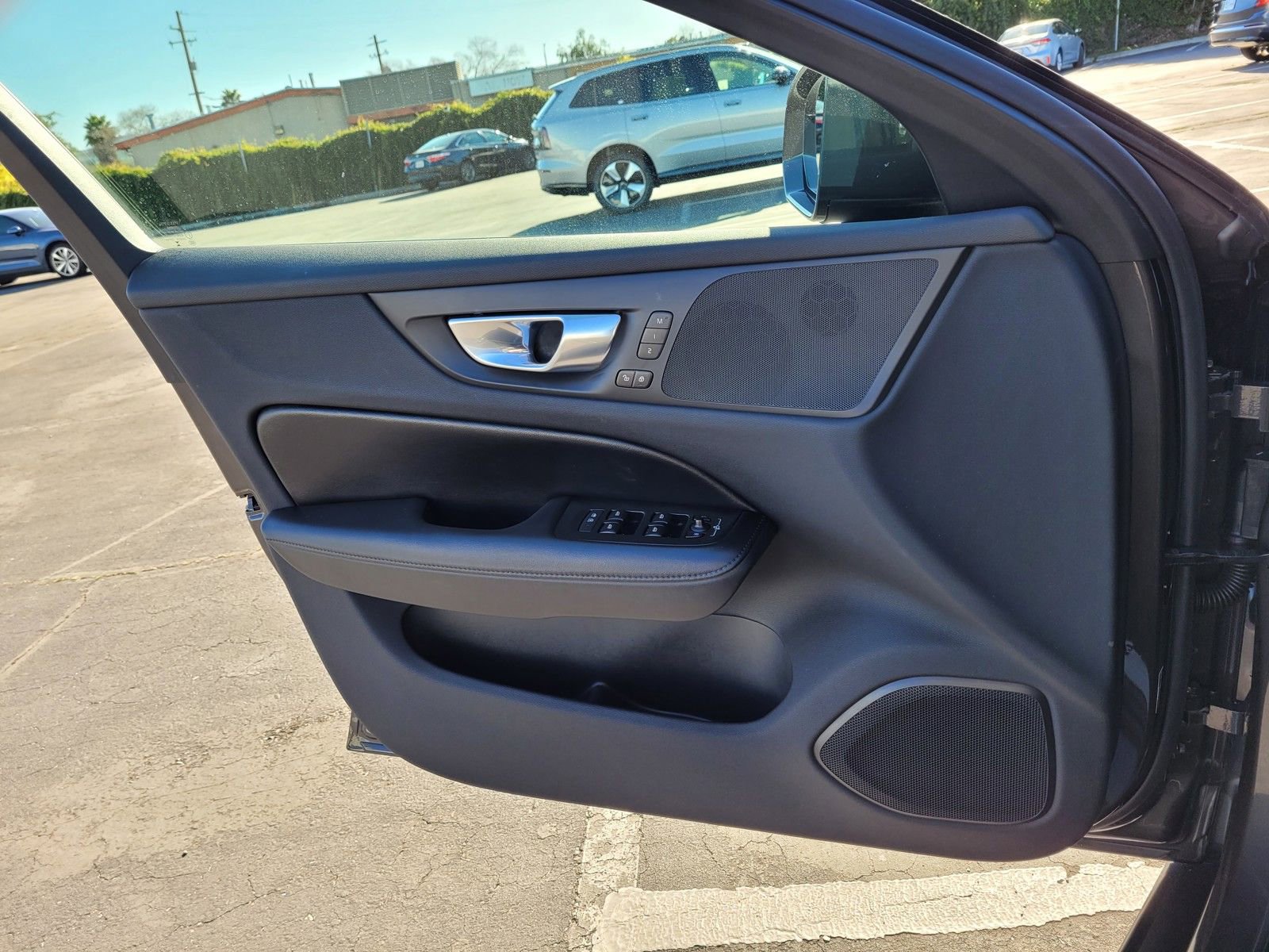 Certified 2025 Volvo V60 B5 Cross Country Plus image 15