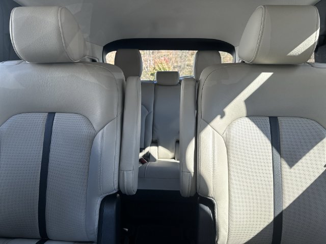Used 2024 MAZDA CX-90 3.3 Turbo w/ Preferred Plus AWD/4WD image 29