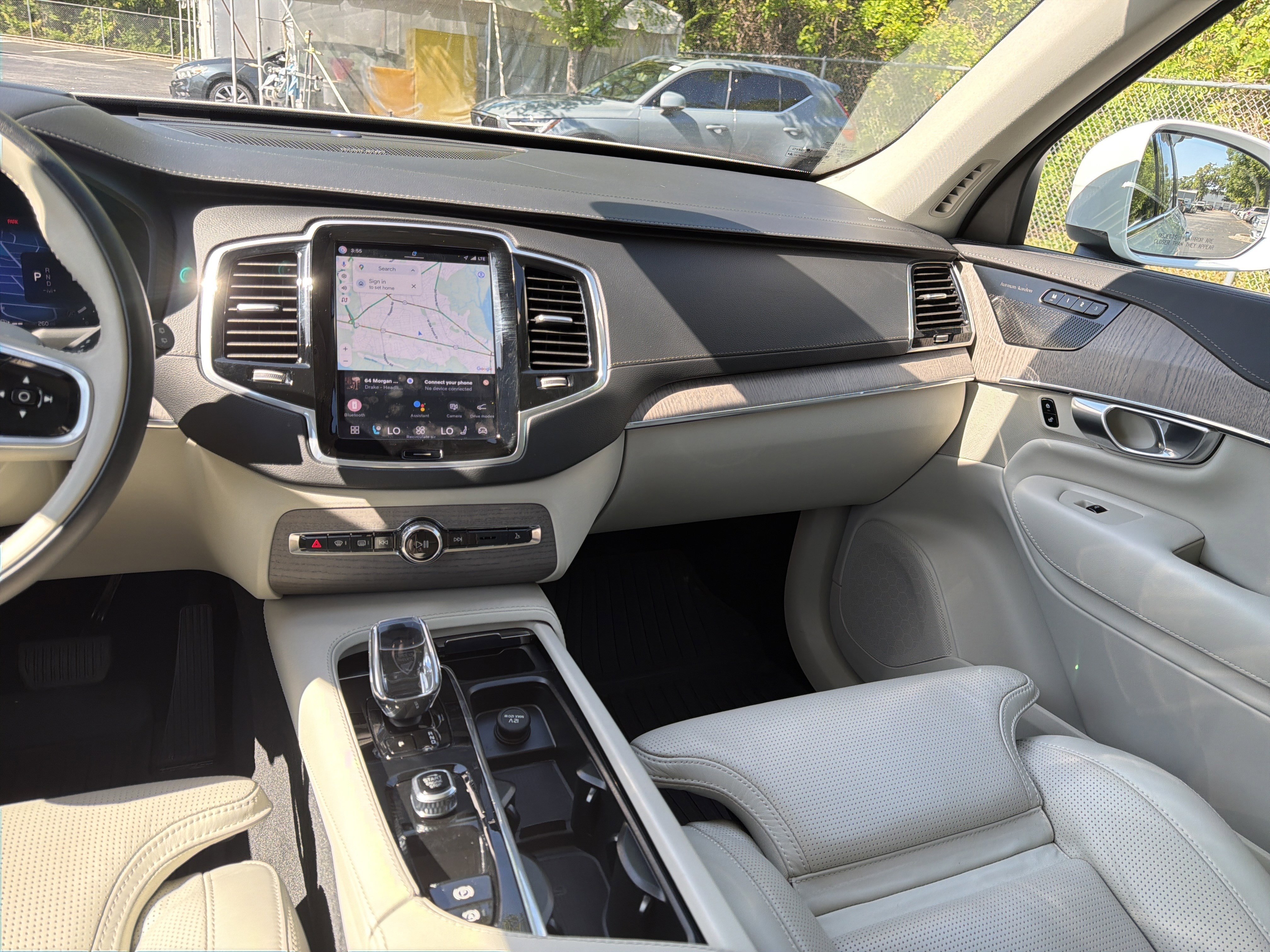 Certified 2023 Volvo XC90 B6 Ultimate image 31