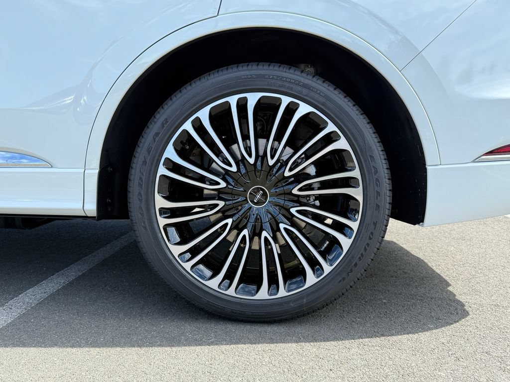 New 2026 Lincoln Aviator Black Label w/ Dynamic Handling Package AWD/4WD image 37