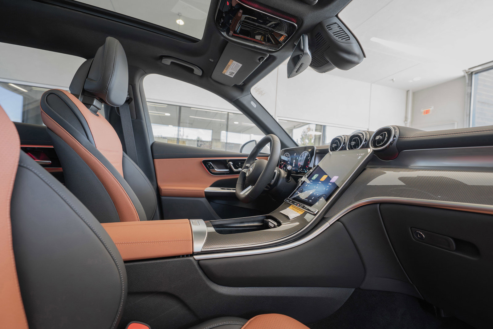 New 2025 Mercedes-Benz GLC 300 4MATIC image 17