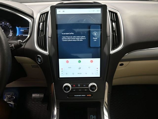 Used 2021 Ford Edge Titanium image 11
