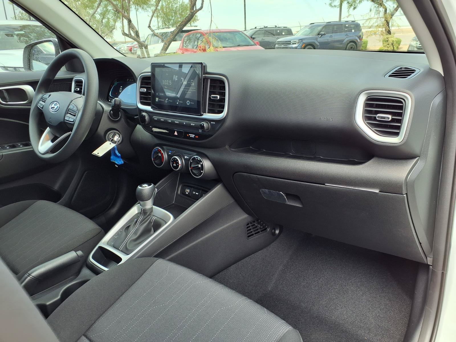 New 2026 Hyundai Venue SE FWD image 6