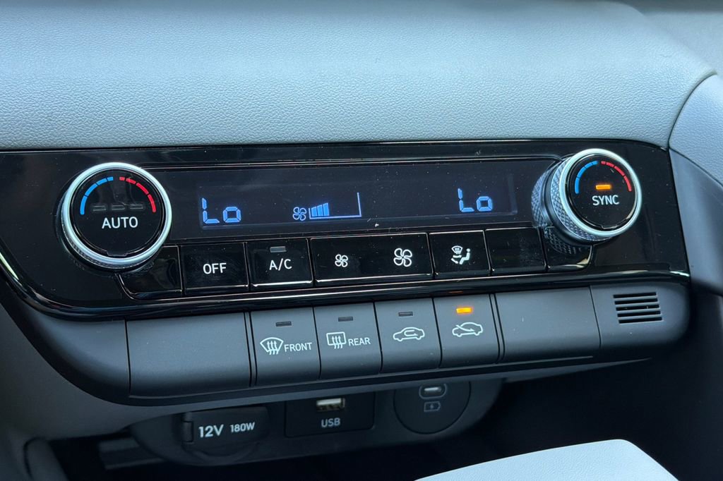 New 2026 Hyundai Elantra Sport FWD image 17