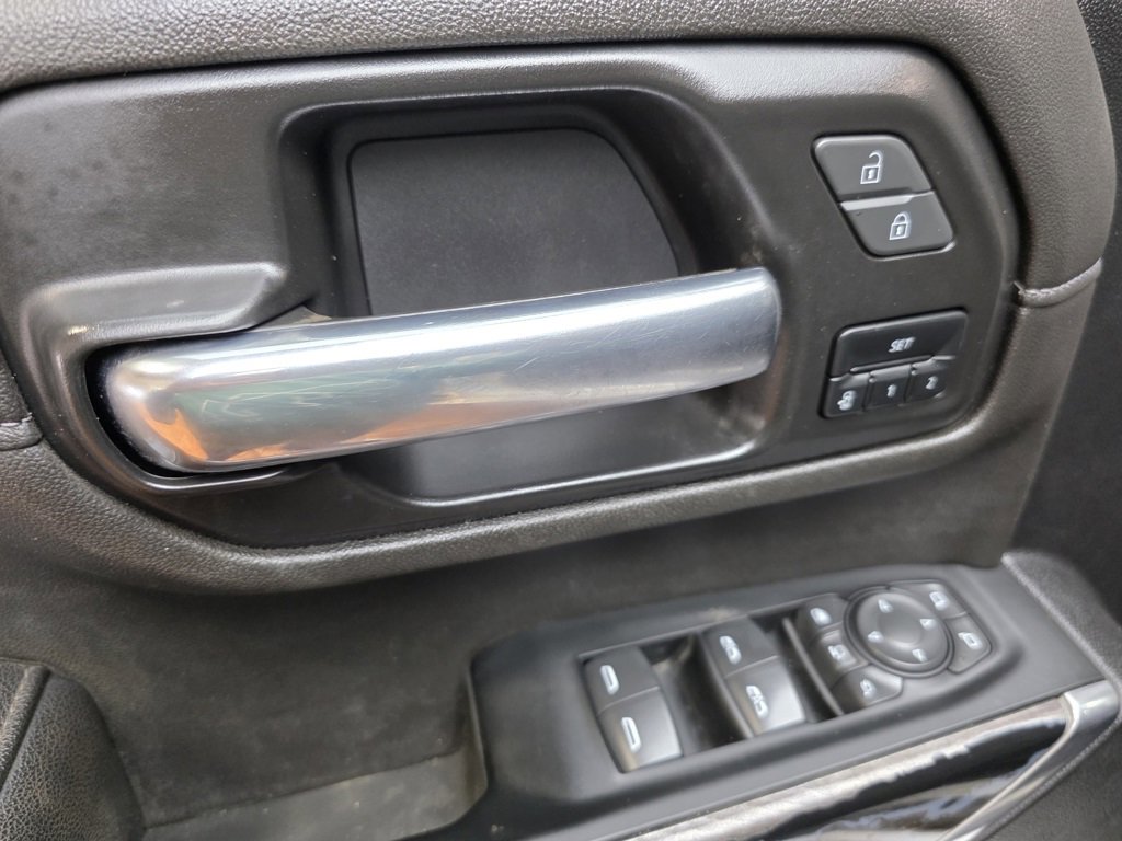 Used 2022 Chevrolet Silverado 2500 LTZ w/ LTZ Convenience Package image 29